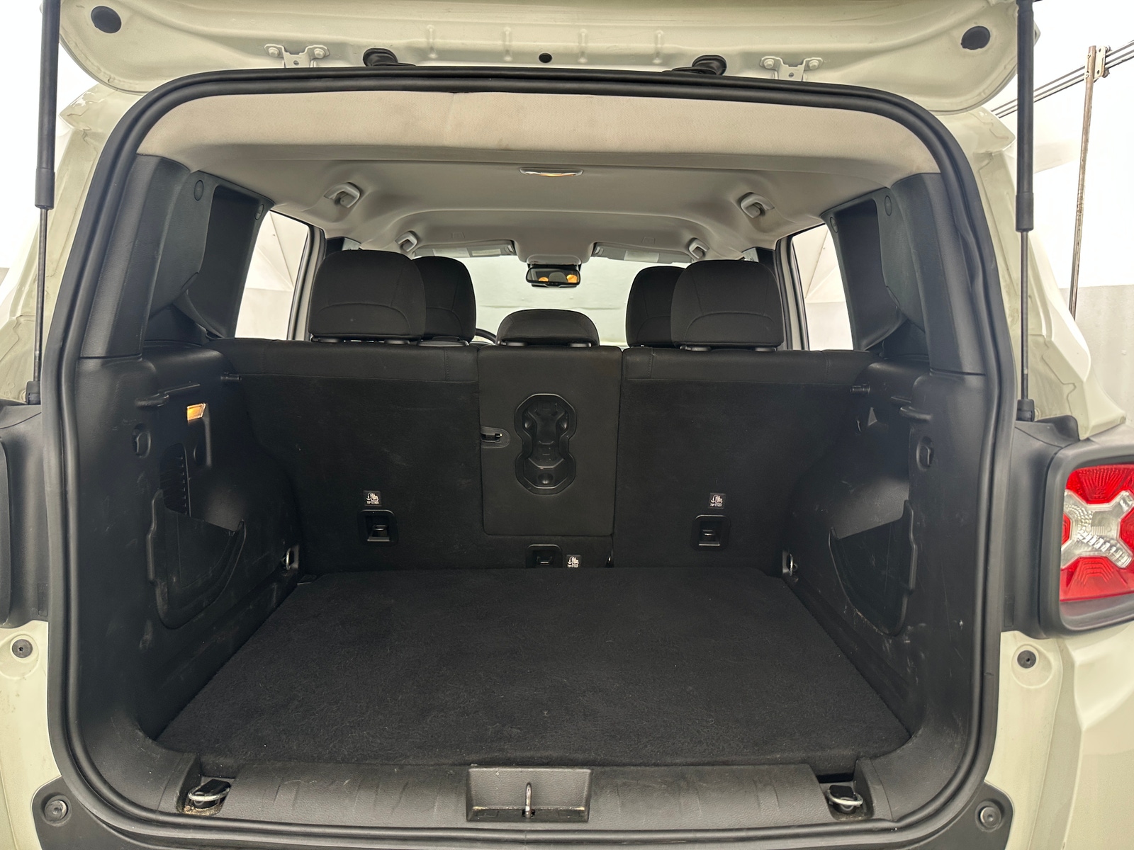 Thumbnail: 2020 Jeep Renegade - 7