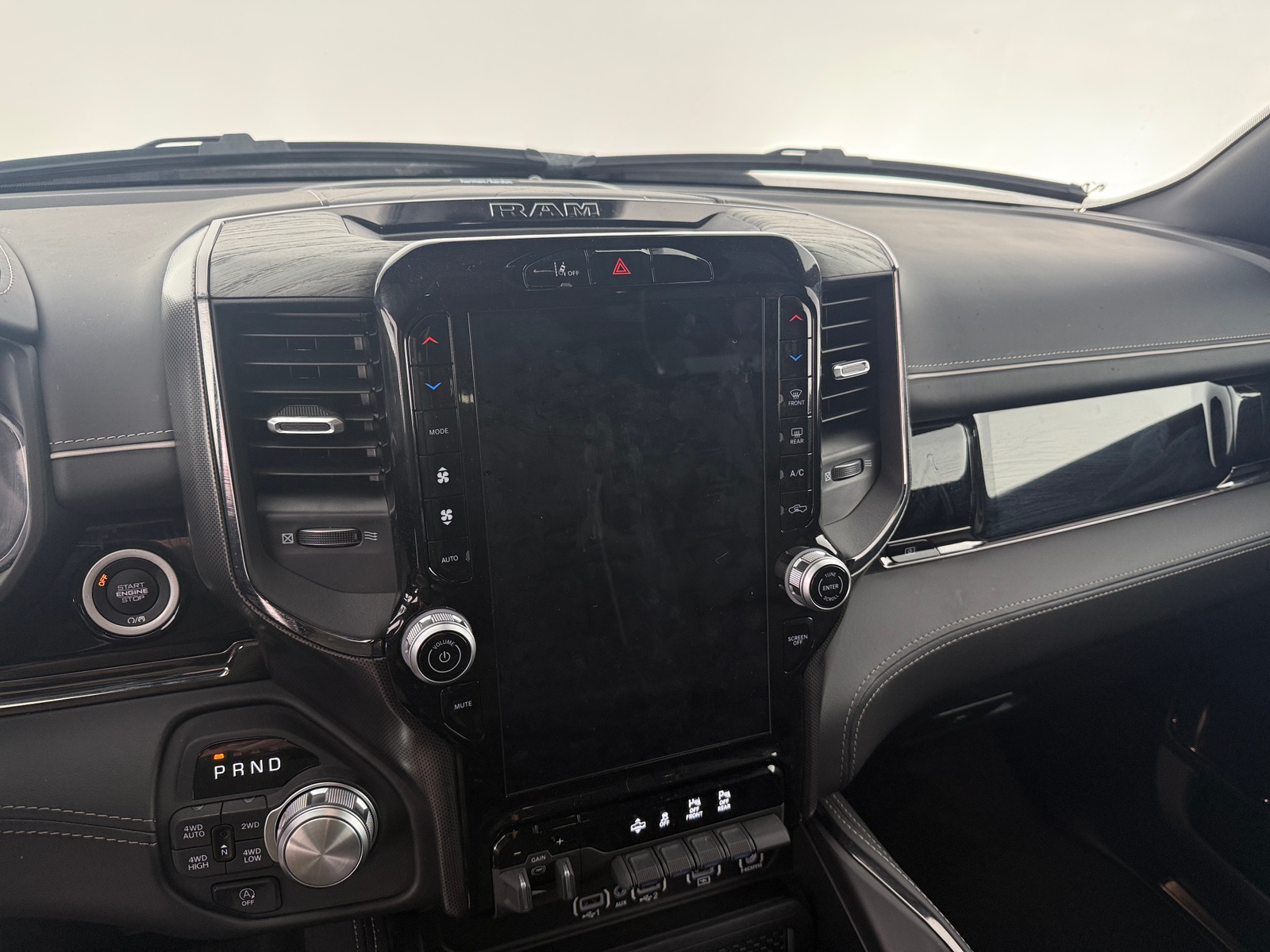 Thumbnail: 2025 RAM 1500 - 3