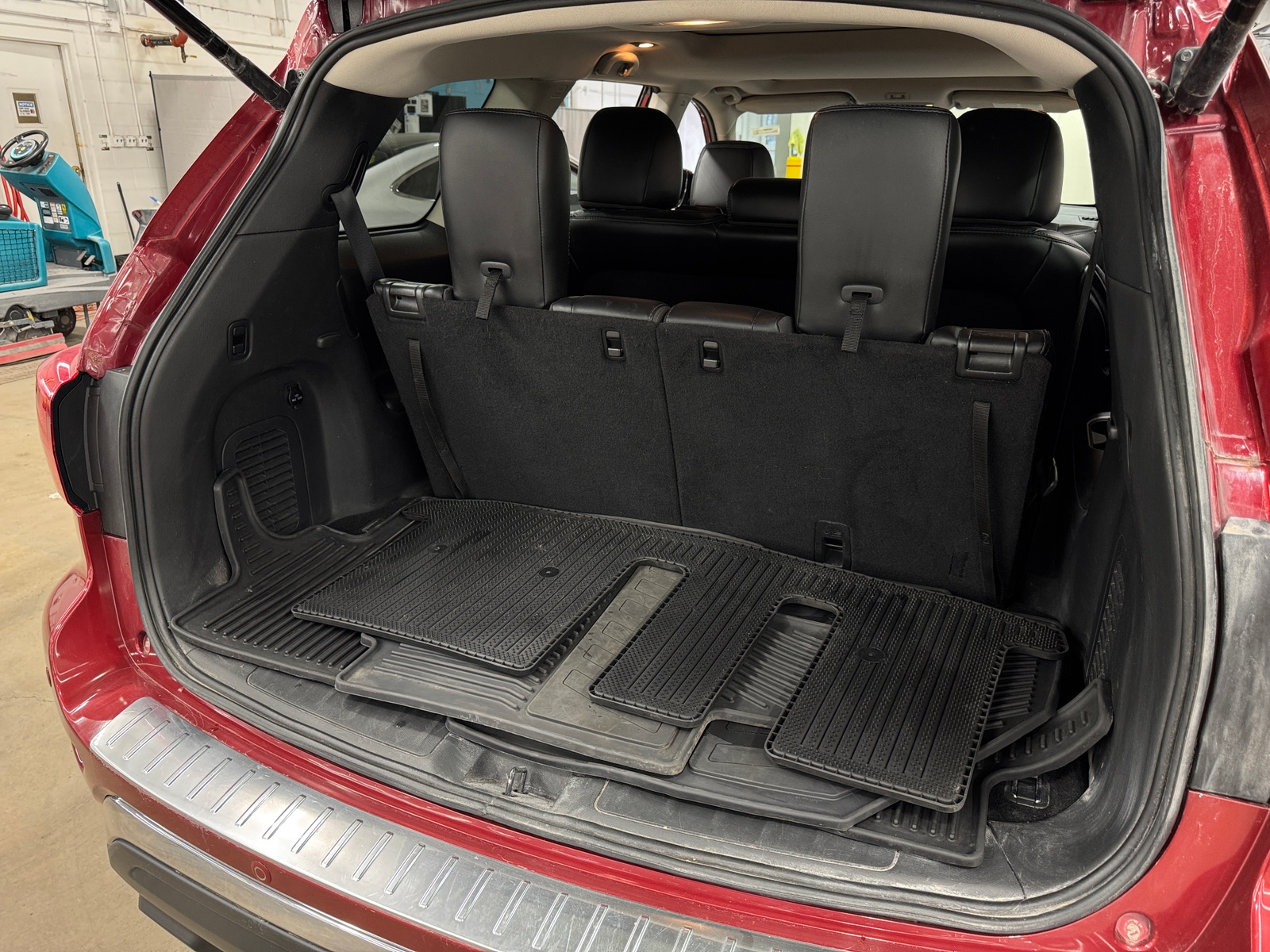 Thumbnail: 2017 Nissan Pathfinder - 6