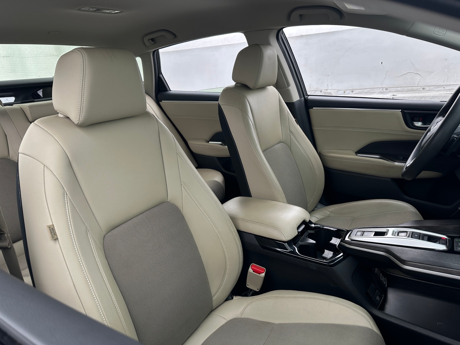 Thumbnail: 2018 Honda Clarity - 2