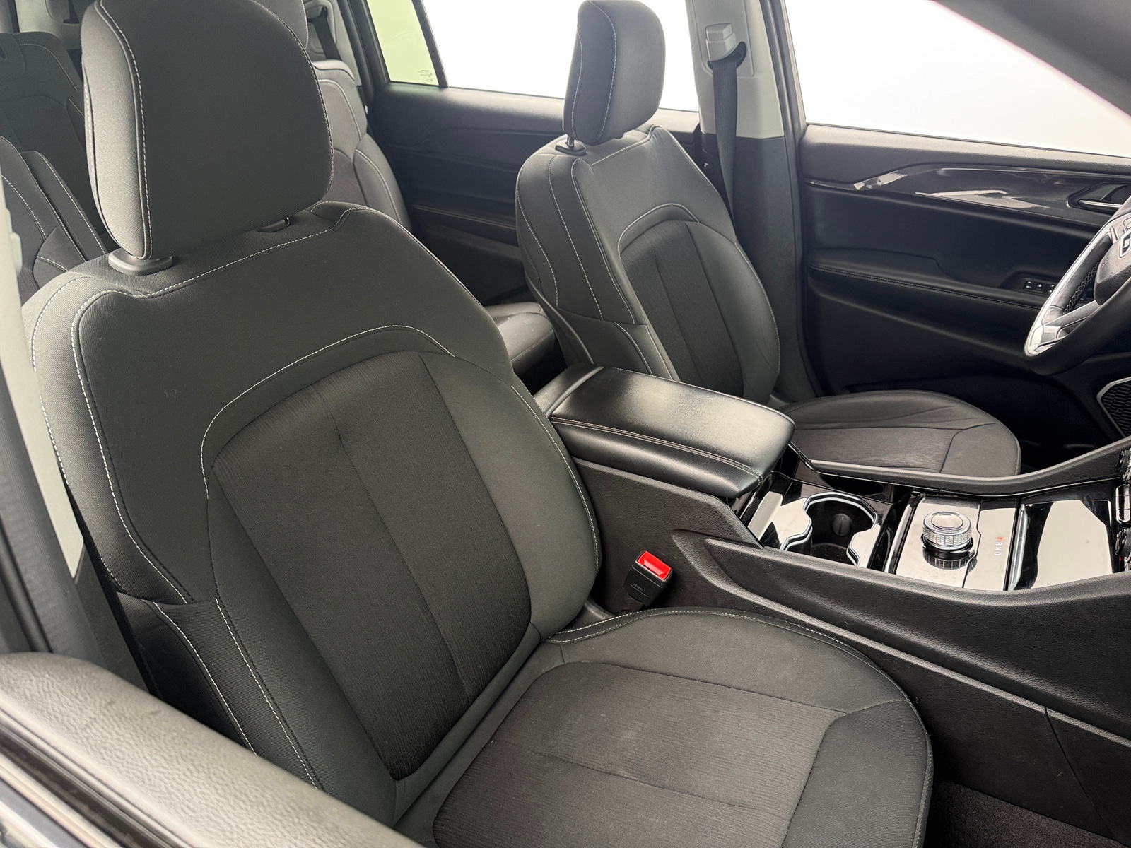 Thumbnail: 2022 Jeep Grand Cherokee L - 2