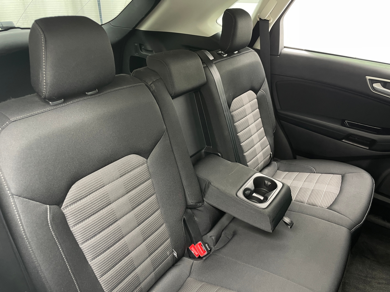 Thumbnail: 2019 Ford Edge - 6