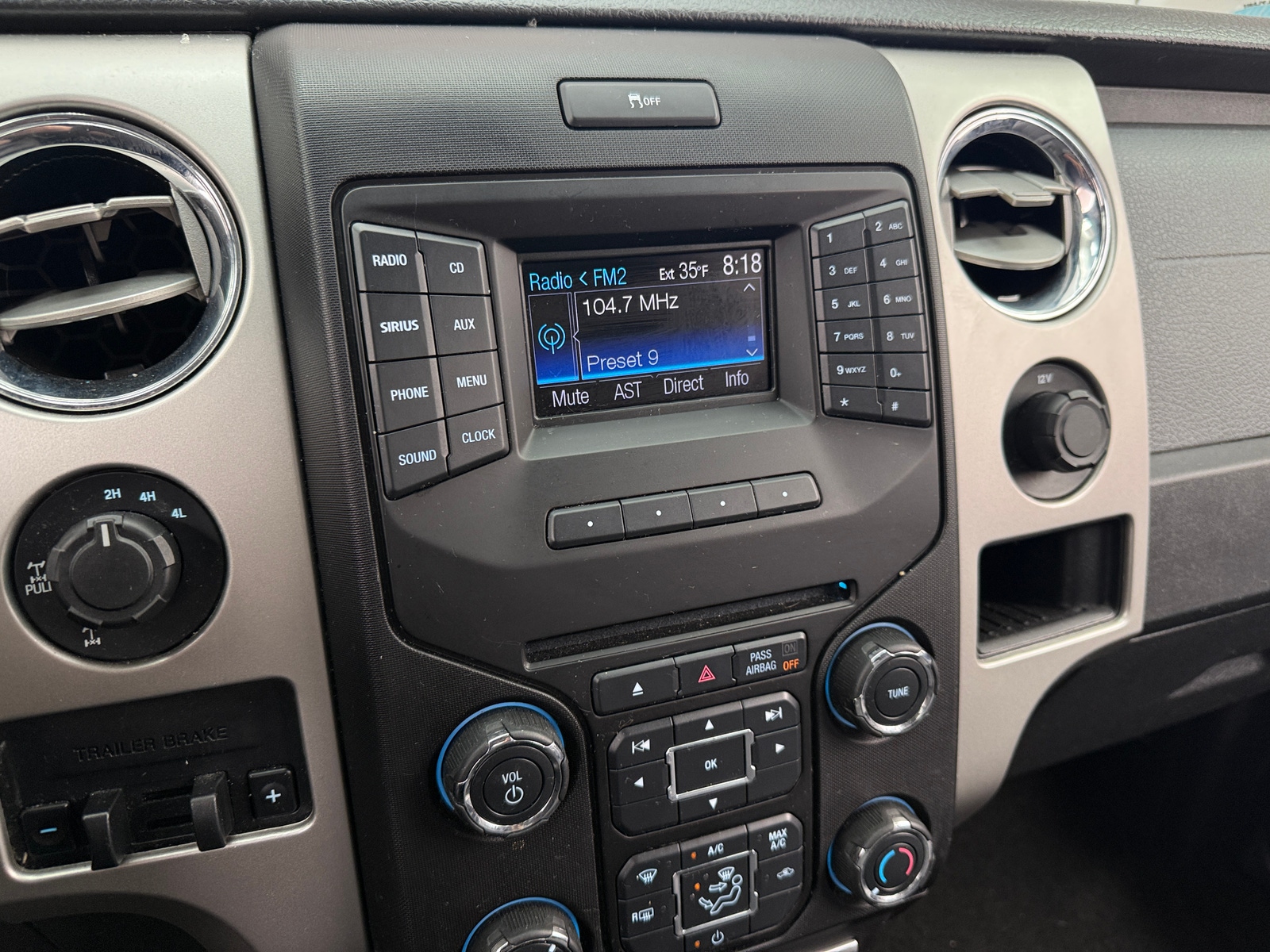 Thumbnail: 2013 Ford Econoline - 4