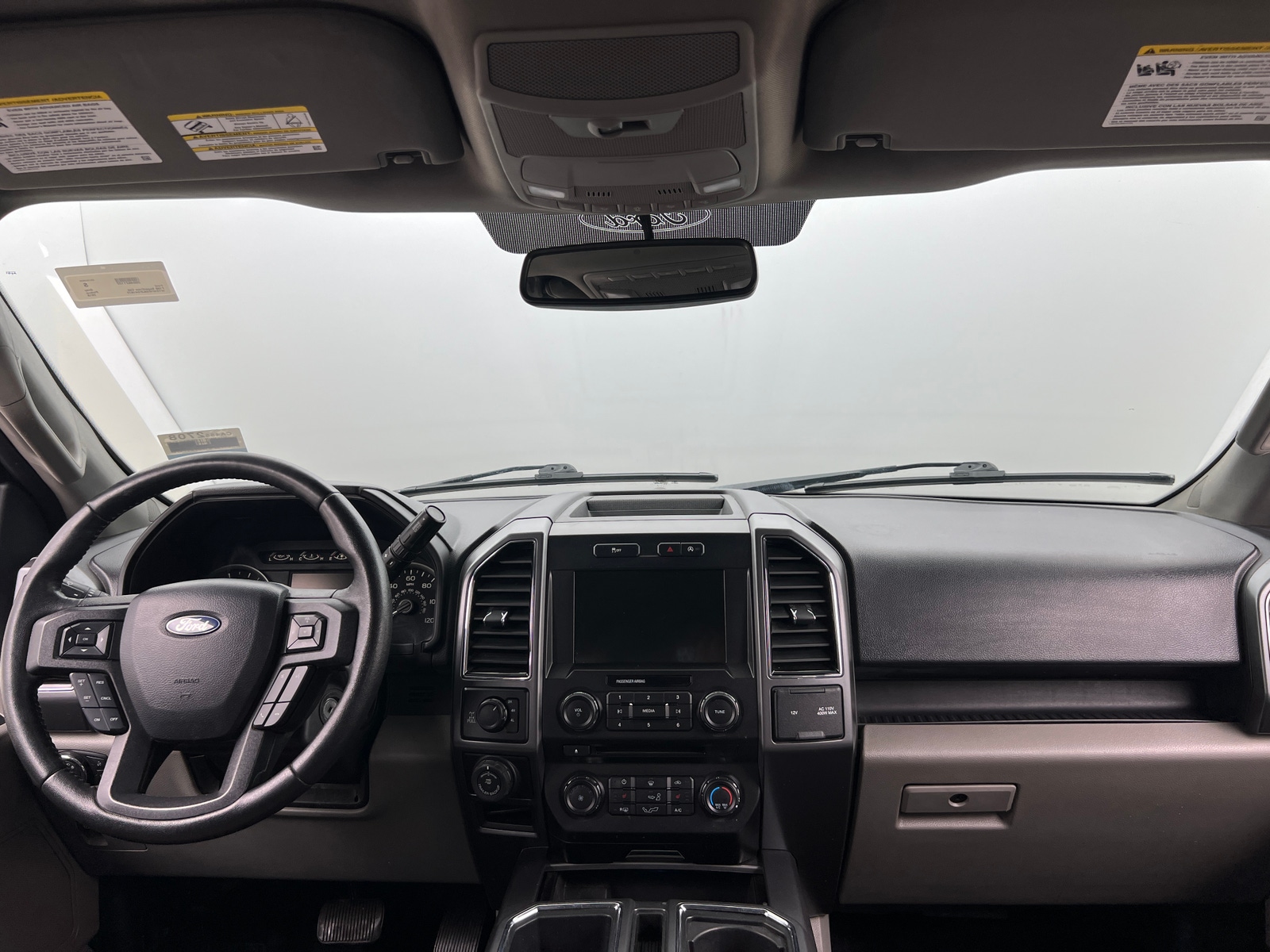 Thumbnail: 2018 Ford Econoline - 3