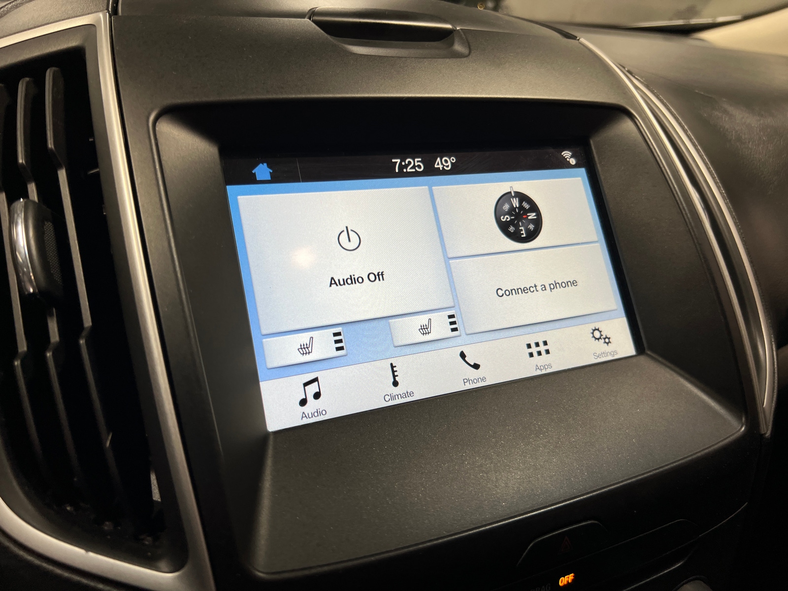 Thumbnail: 2017 Ford Edge - 3