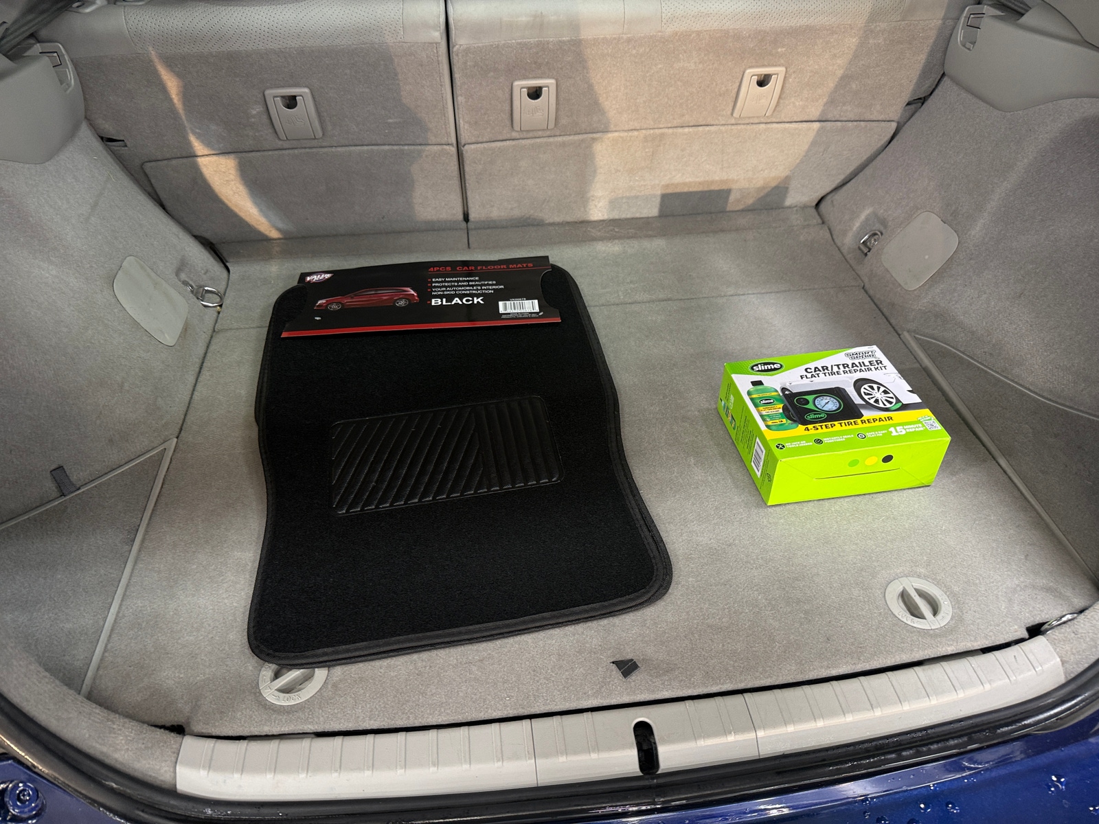 Thumbnail: 2013 Toyota Prius - 7