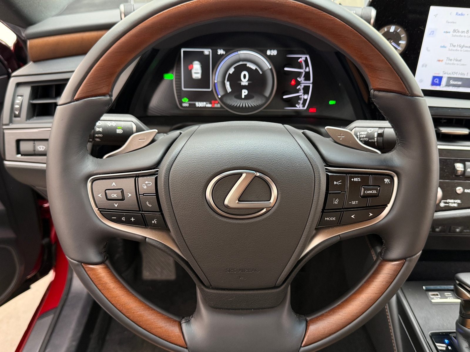 Thumbnail: 2025 Lexus ES - 4