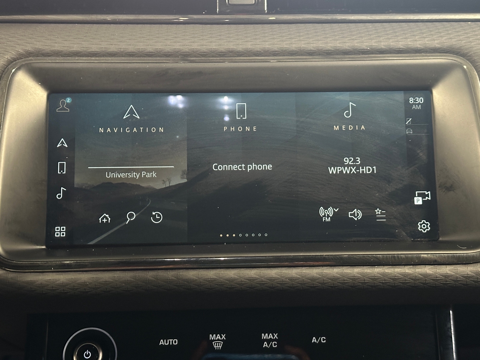 Thumbnail: 2022 Land Rover Range Rover Evoque - 3