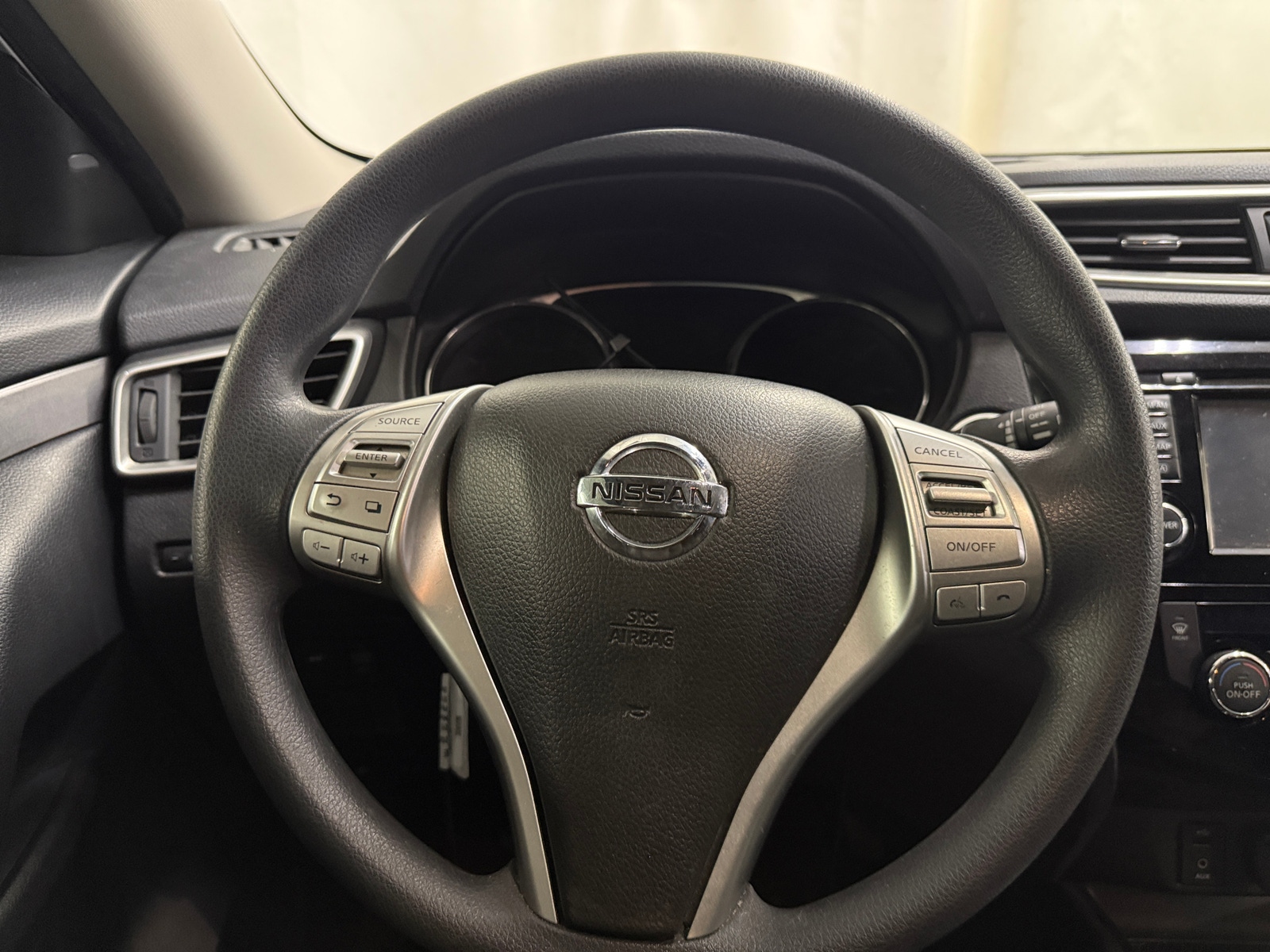 Thumbnail: 2015 Nissan Rogue - 5