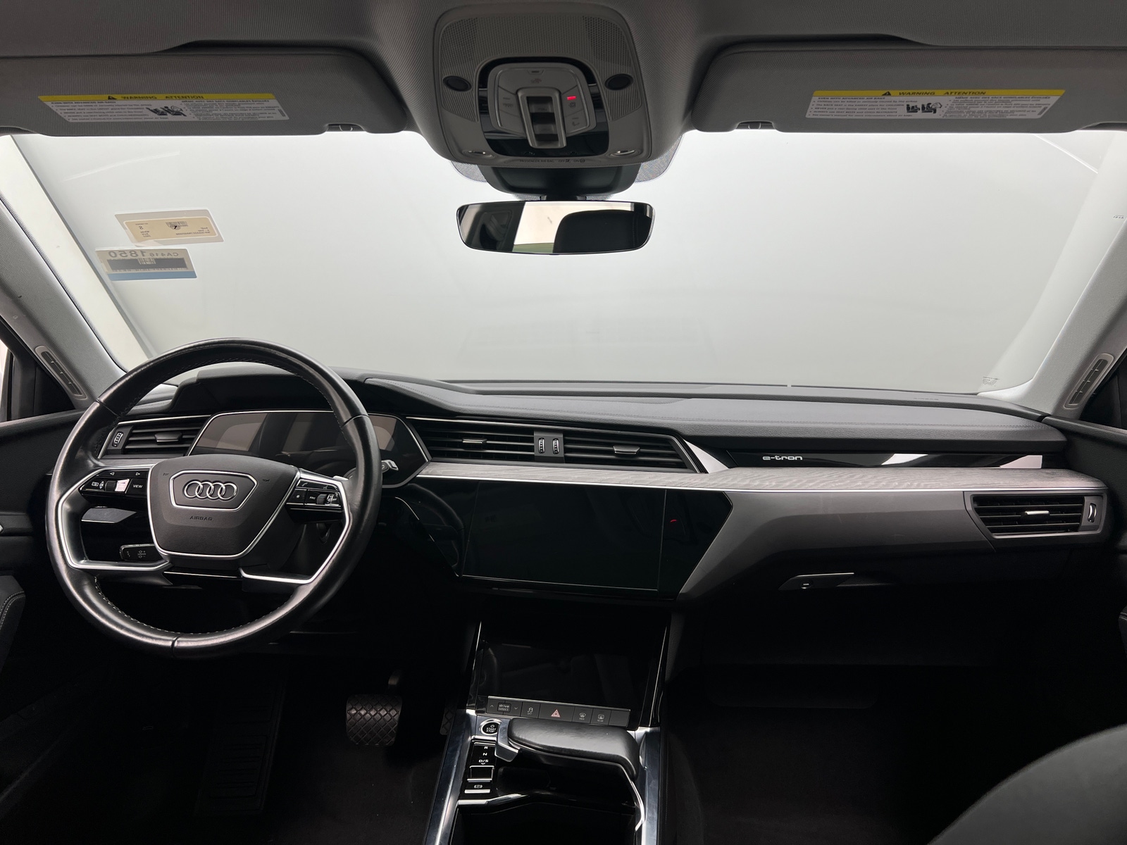 Thumbnail: 2022 Audi e-tron - 2