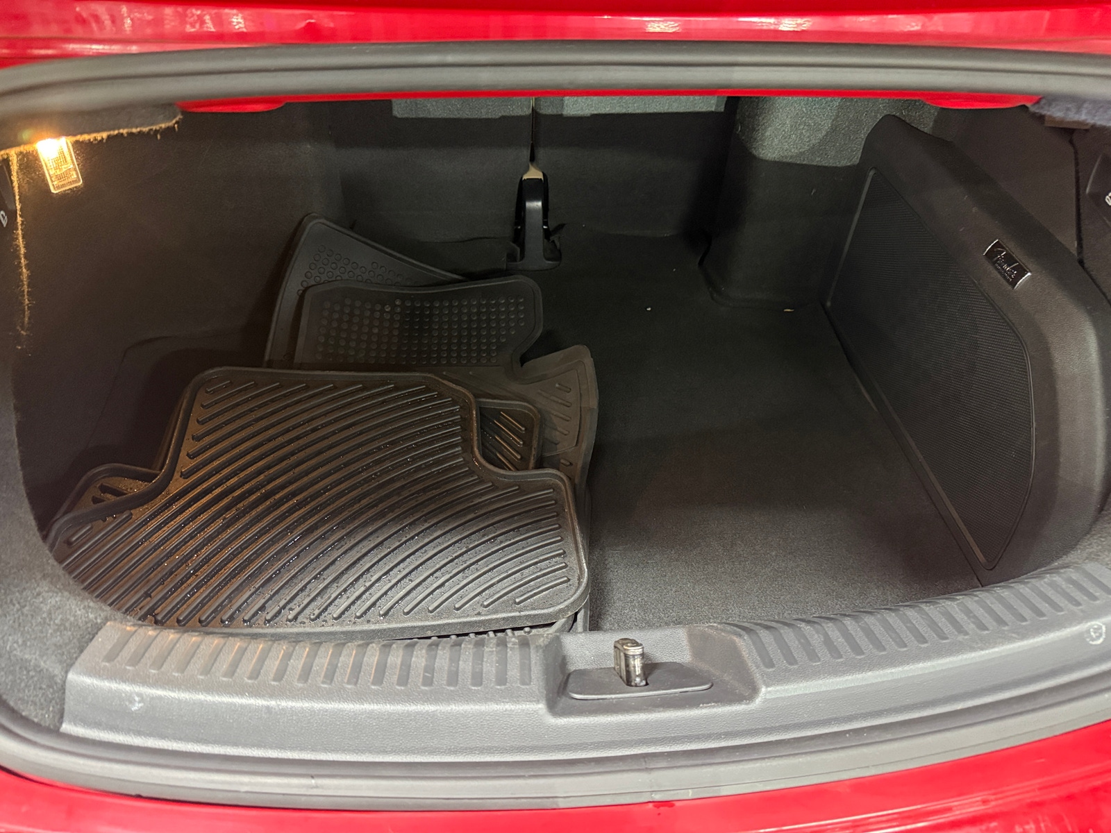 Thumbnail: 2013 Volkswagen Beetle - 6