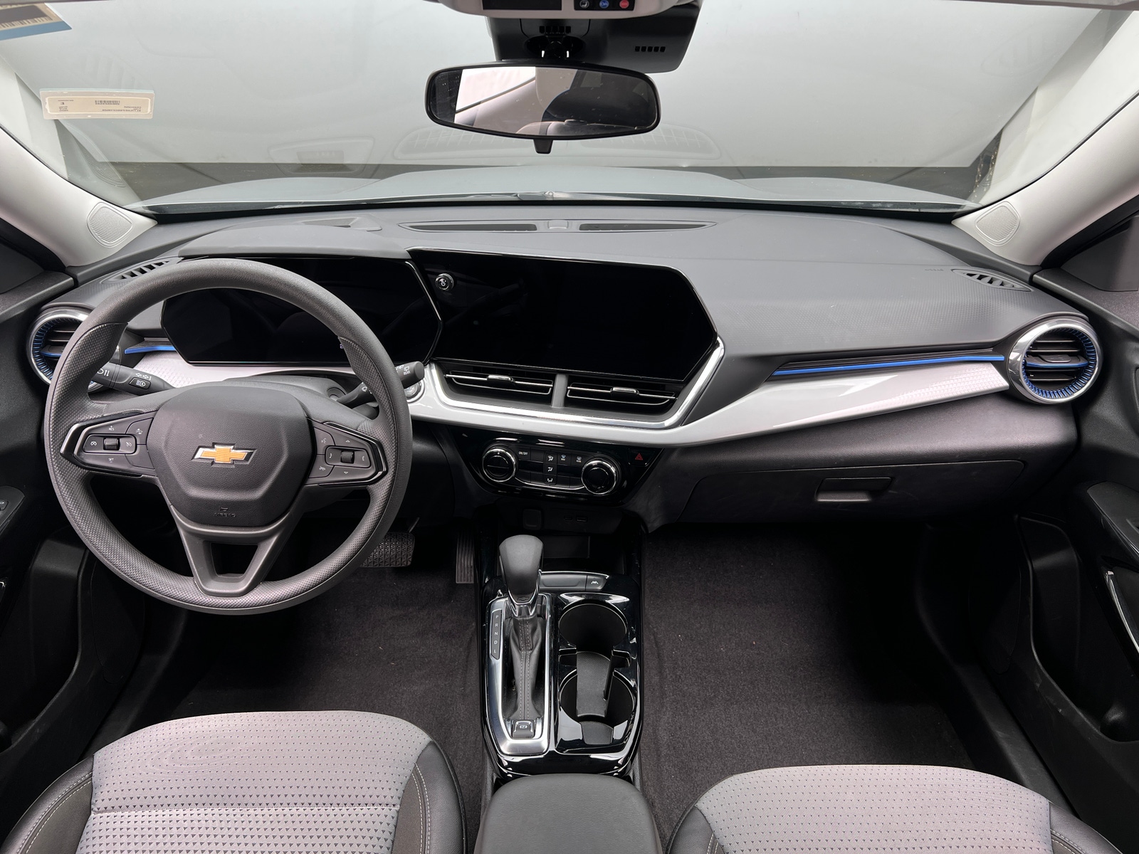 Thumbnail: 2025 Chevrolet Trax - 3