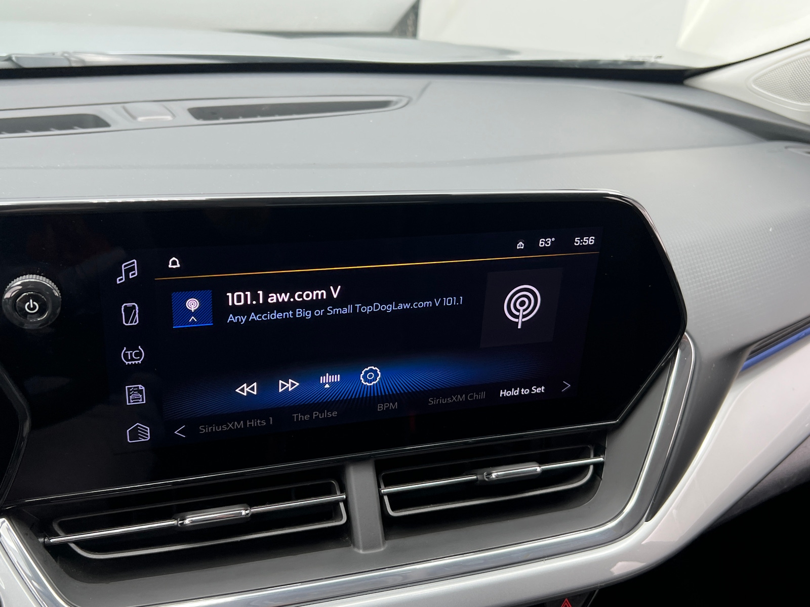 Thumbnail: 2025 Chevrolet Trax - 4