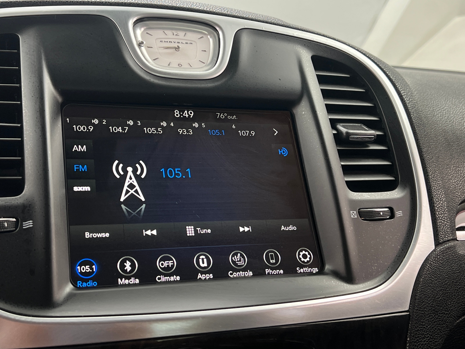 Thumbnail: 2019 Chrysler 300 - 3