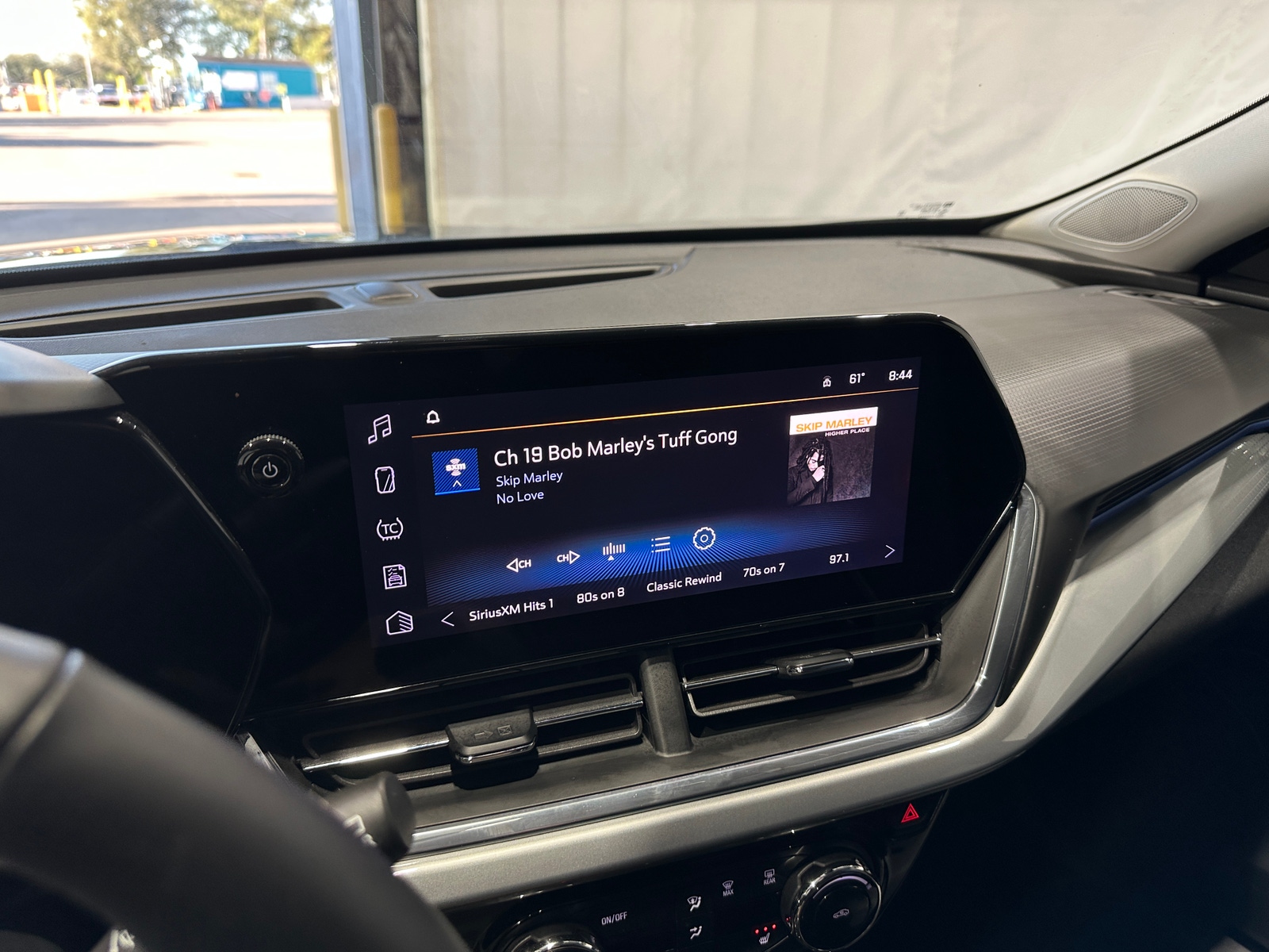 Thumbnail: 2025 Chevrolet Trax - 4