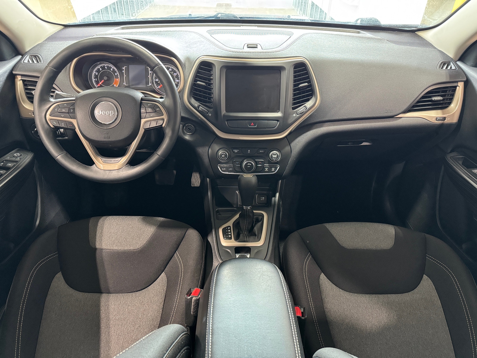 Thumbnail: 2014 Jeep Cherokee - 3