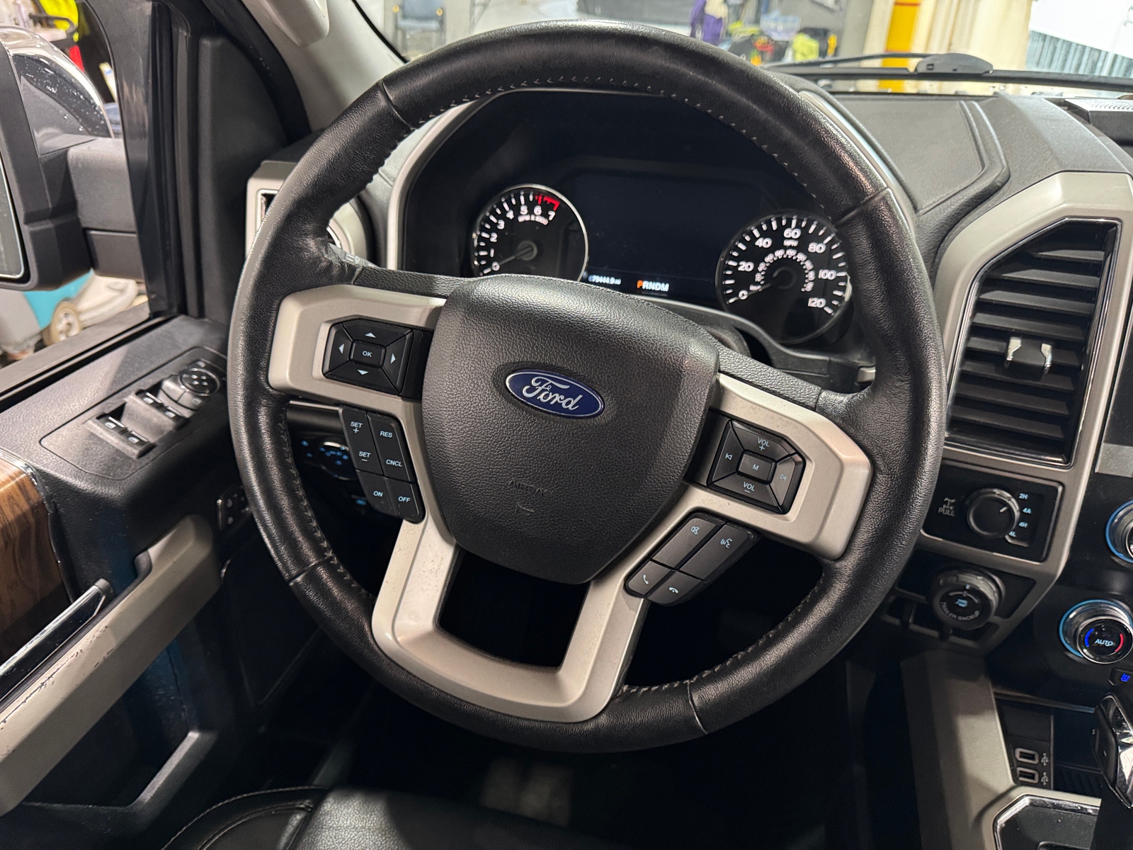 Thumbnail: 2019 Ford Econoline - 4