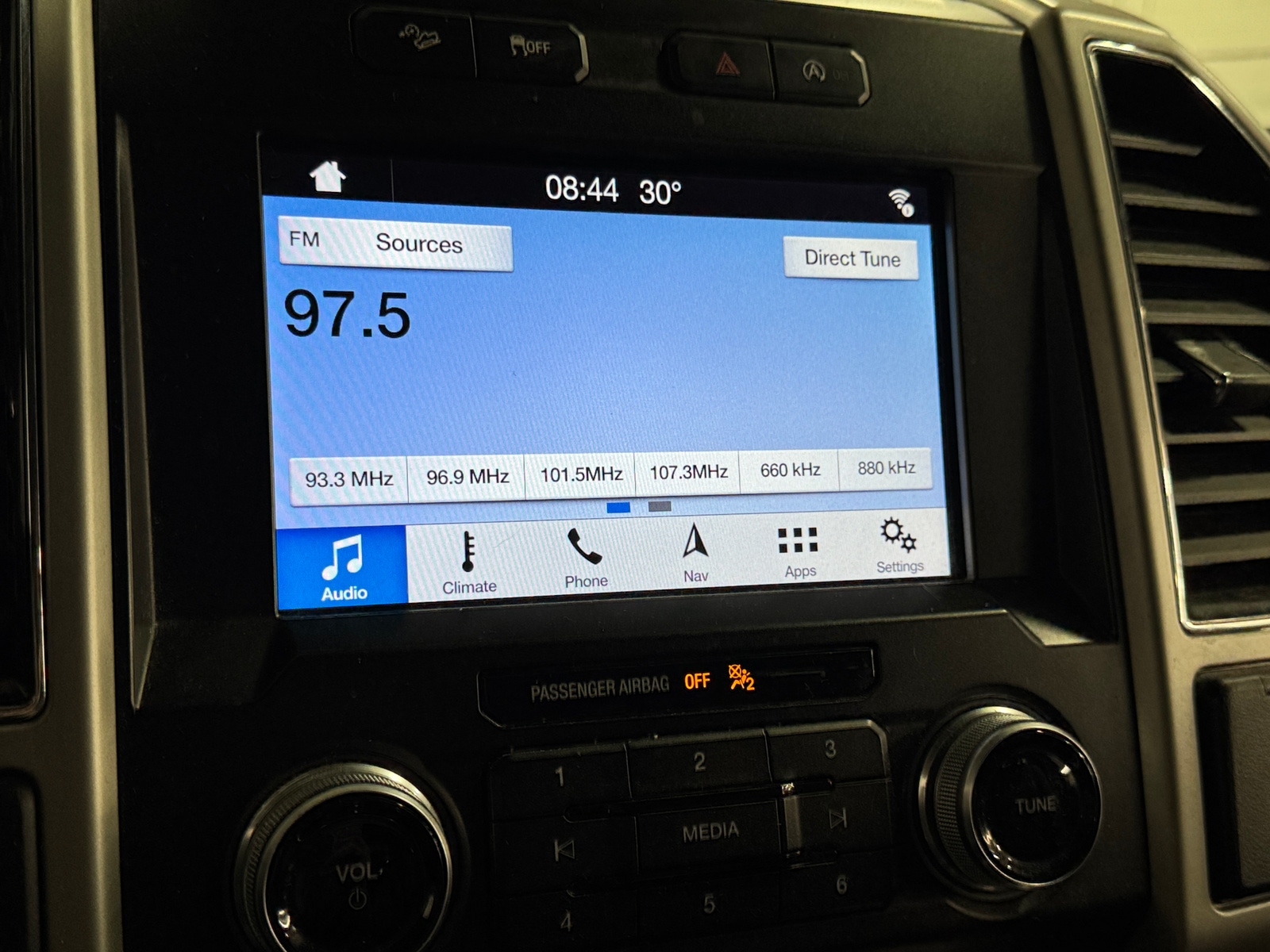 Thumbnail: 2019 Ford Econoline - 3