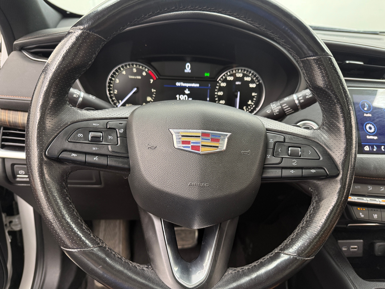 Thumbnail: 2019 Cadillac XT4 - 4