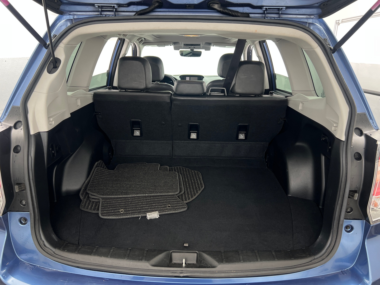 Thumbnail: 2017 Subaru Forester - 6