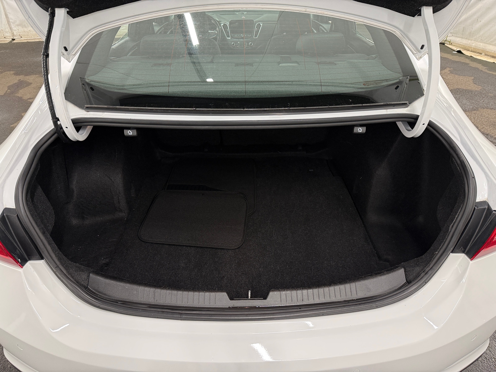 Thumbnail: 2024 Chevrolet Malibu - 7