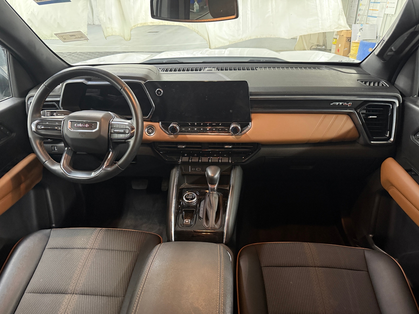 Thumbnail: 2023 GMC Canyon - 3