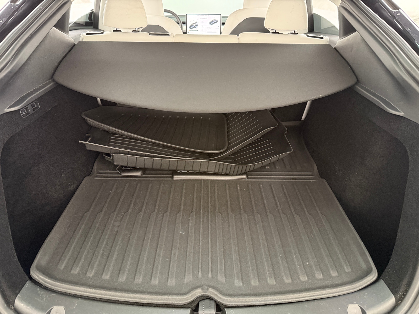 Thumbnail: 2025 Tesla Model Y - 6