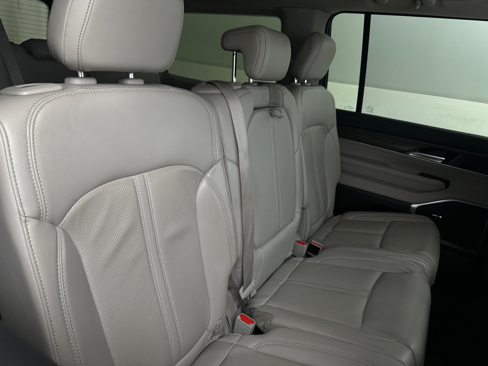 Thumbnail: 2023 Jeep Wagoneer - 5