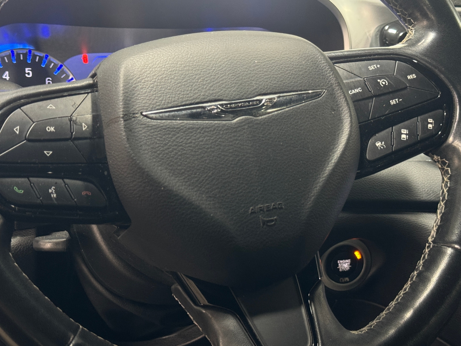 Thumbnail: 2020 Chrysler Pacifica - 4