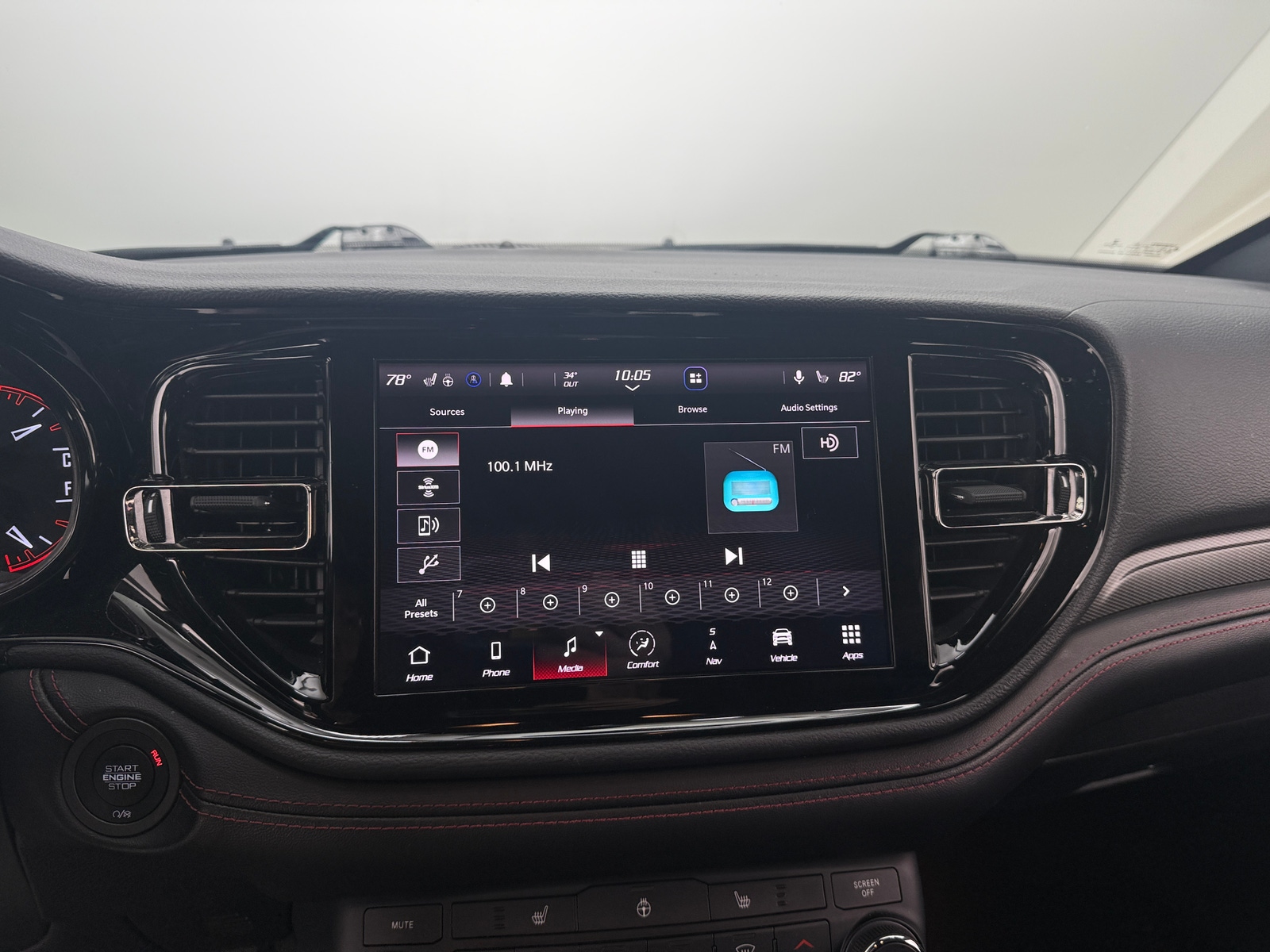 Thumbnail: 2022 Dodge Durango - 3