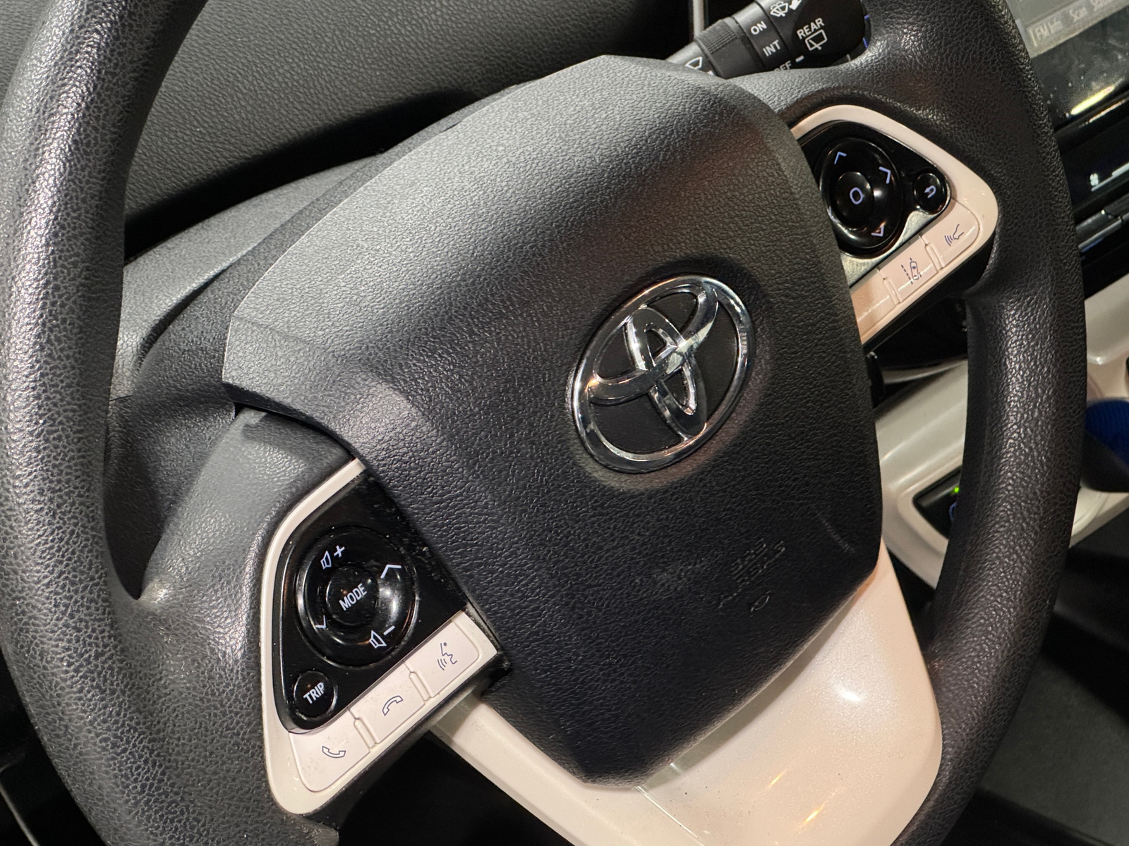 Thumbnail: 2018 Toyota Prius - 5