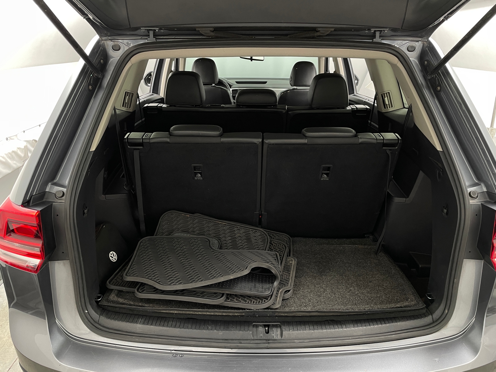 Thumbnail: 2018 Volkswagen Atlas - 6