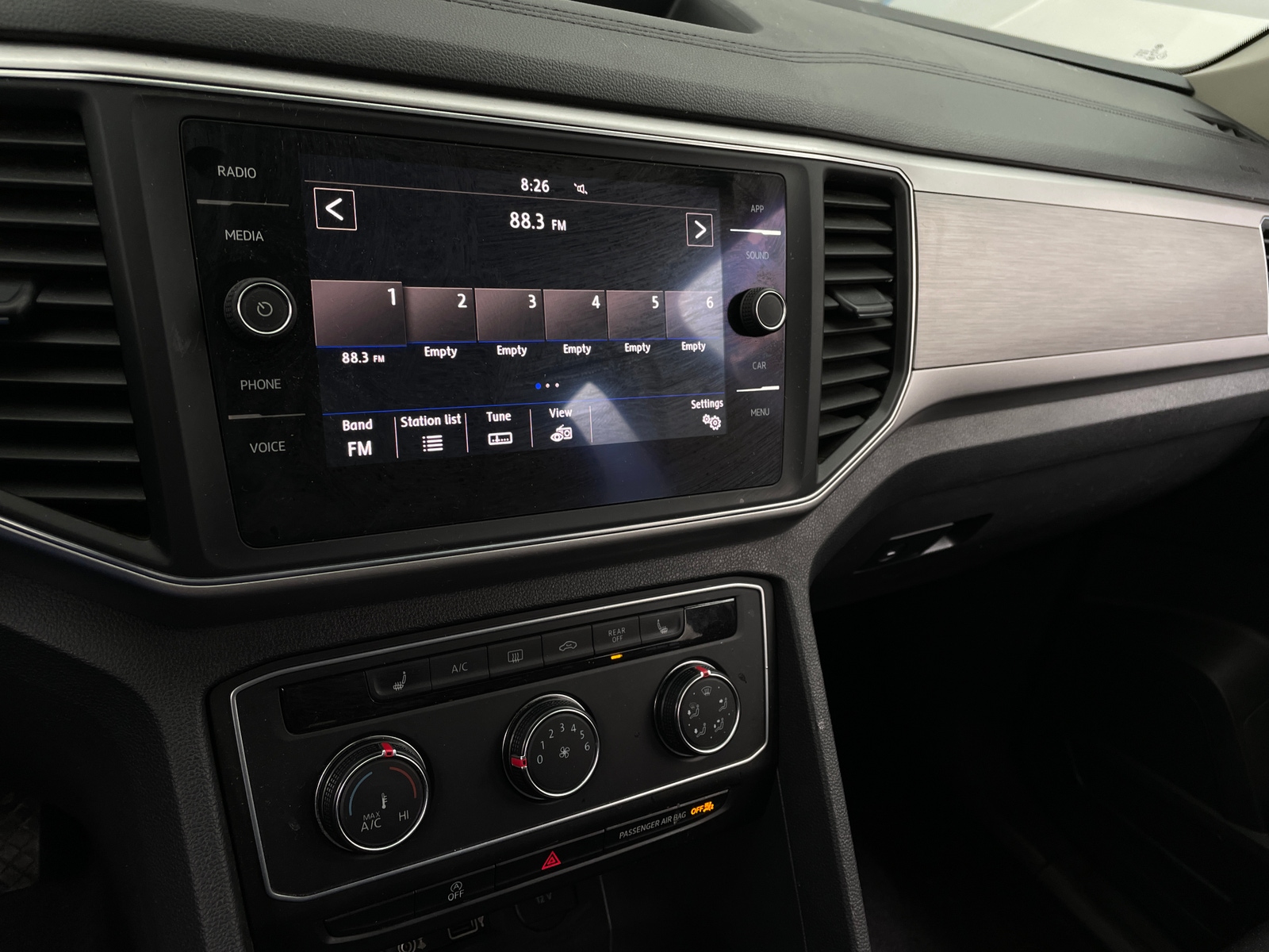 Thumbnail: 2018 Volkswagen Atlas - 3