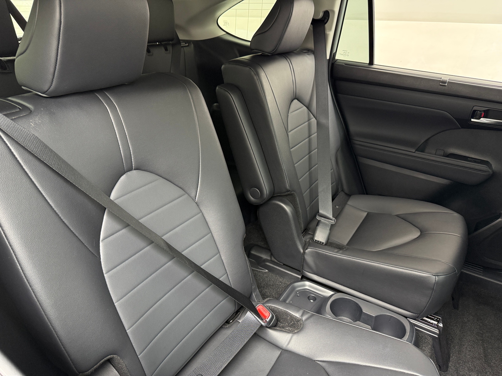 Thumbnail: 2024 Toyota Highlander - 5