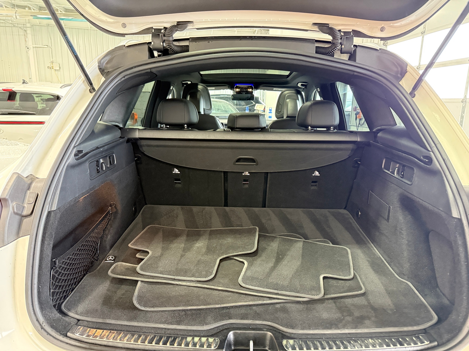 Thumbnail: 2024 Mercedes-Benz GLC - 6