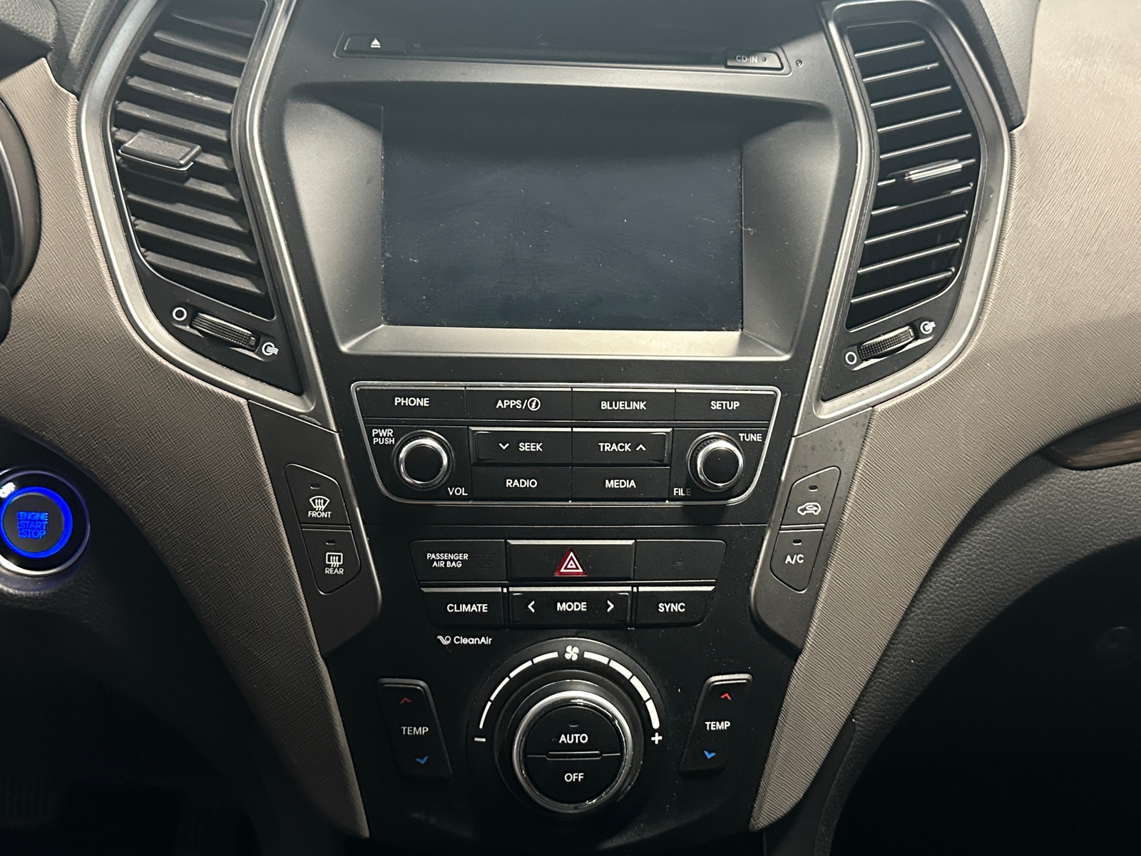 Thumbnail: 2018 Hyundai Santa Fe - 4