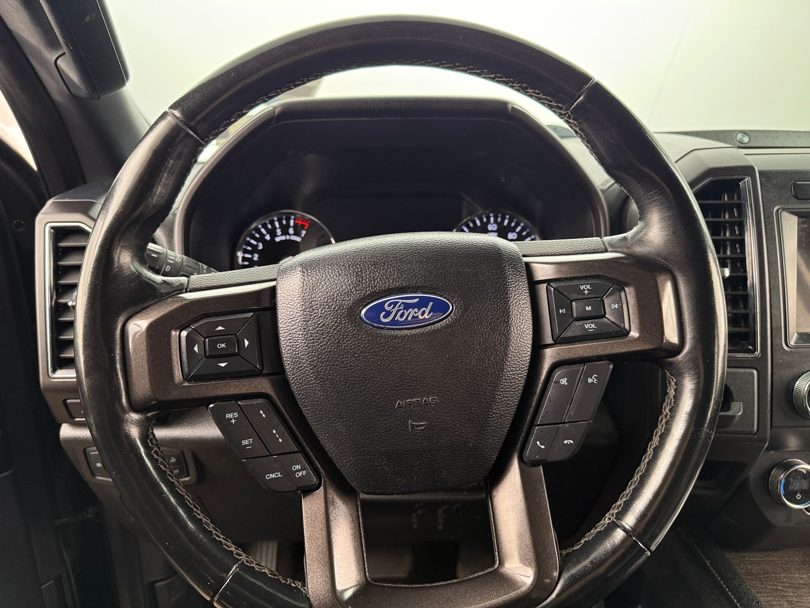 Thumbnail: 2021 Ford Expedition - 4