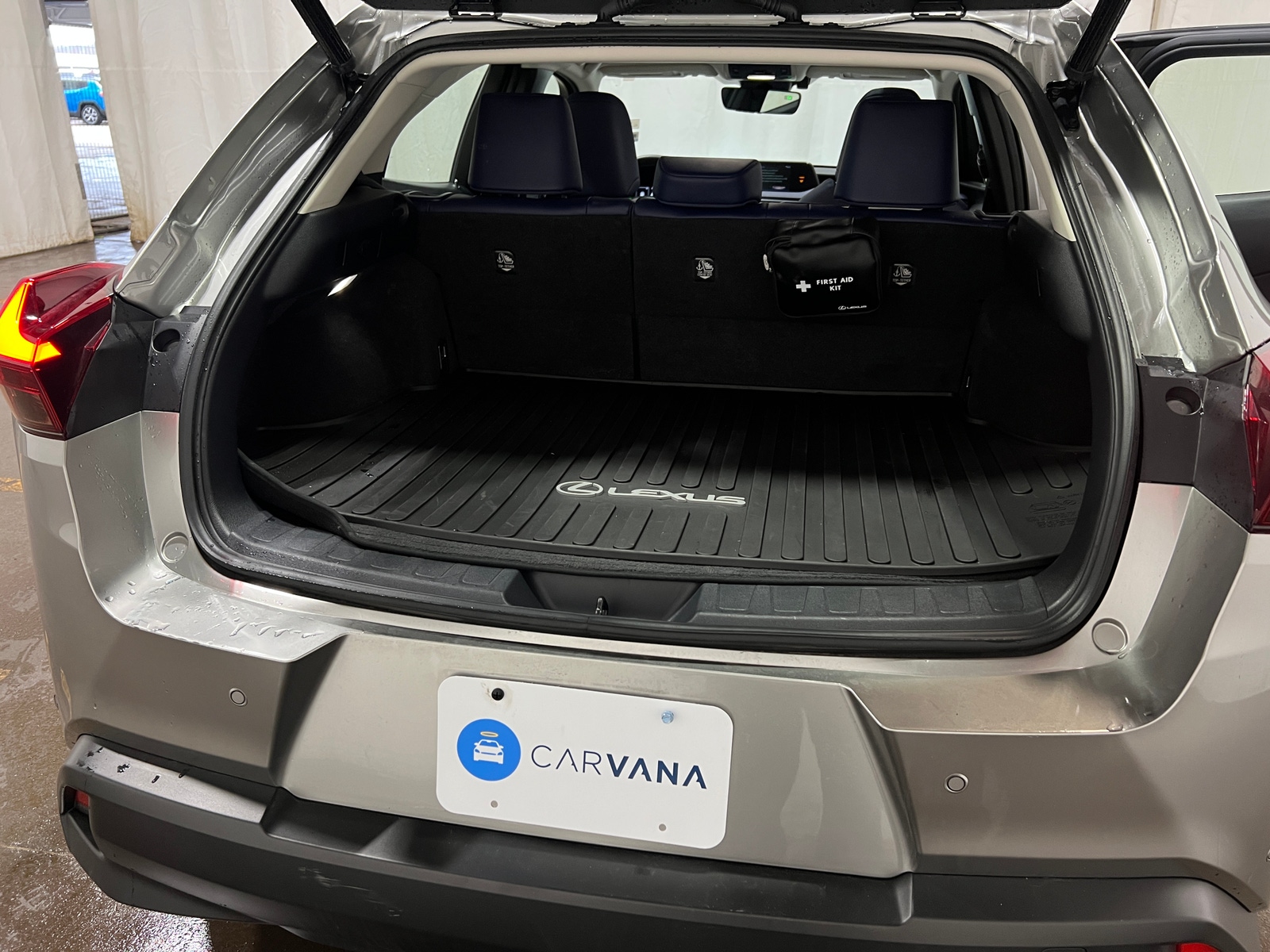 Thumbnail: 2020 Lexus UX - 6