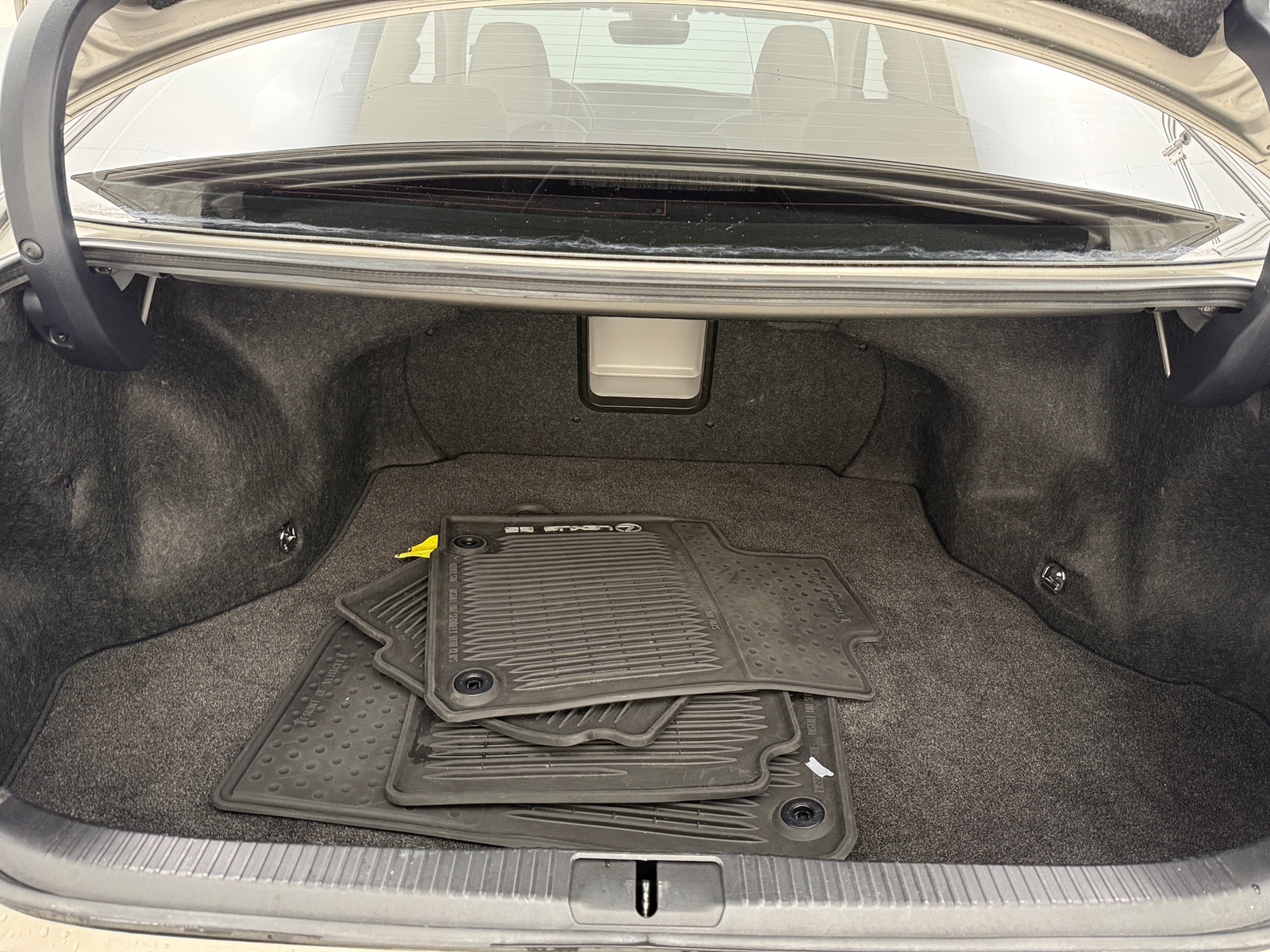 Thumbnail: 2017 Lexus ES - 6