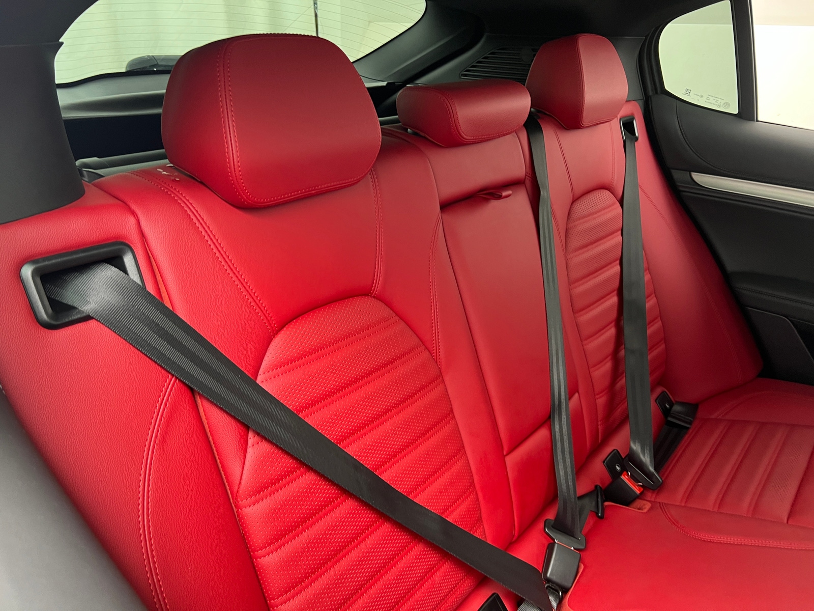 Thumbnail: 2024 Alfa Romeo Stelvio - 5