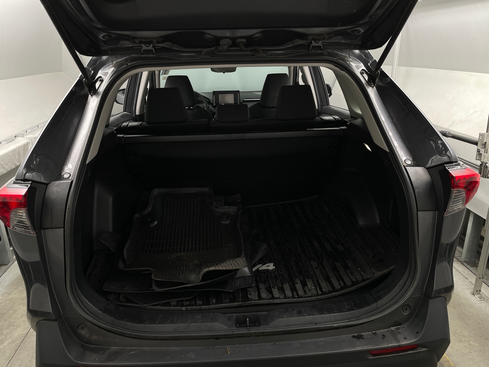 Thumbnail: 2022 Toyota RAV4 - 7