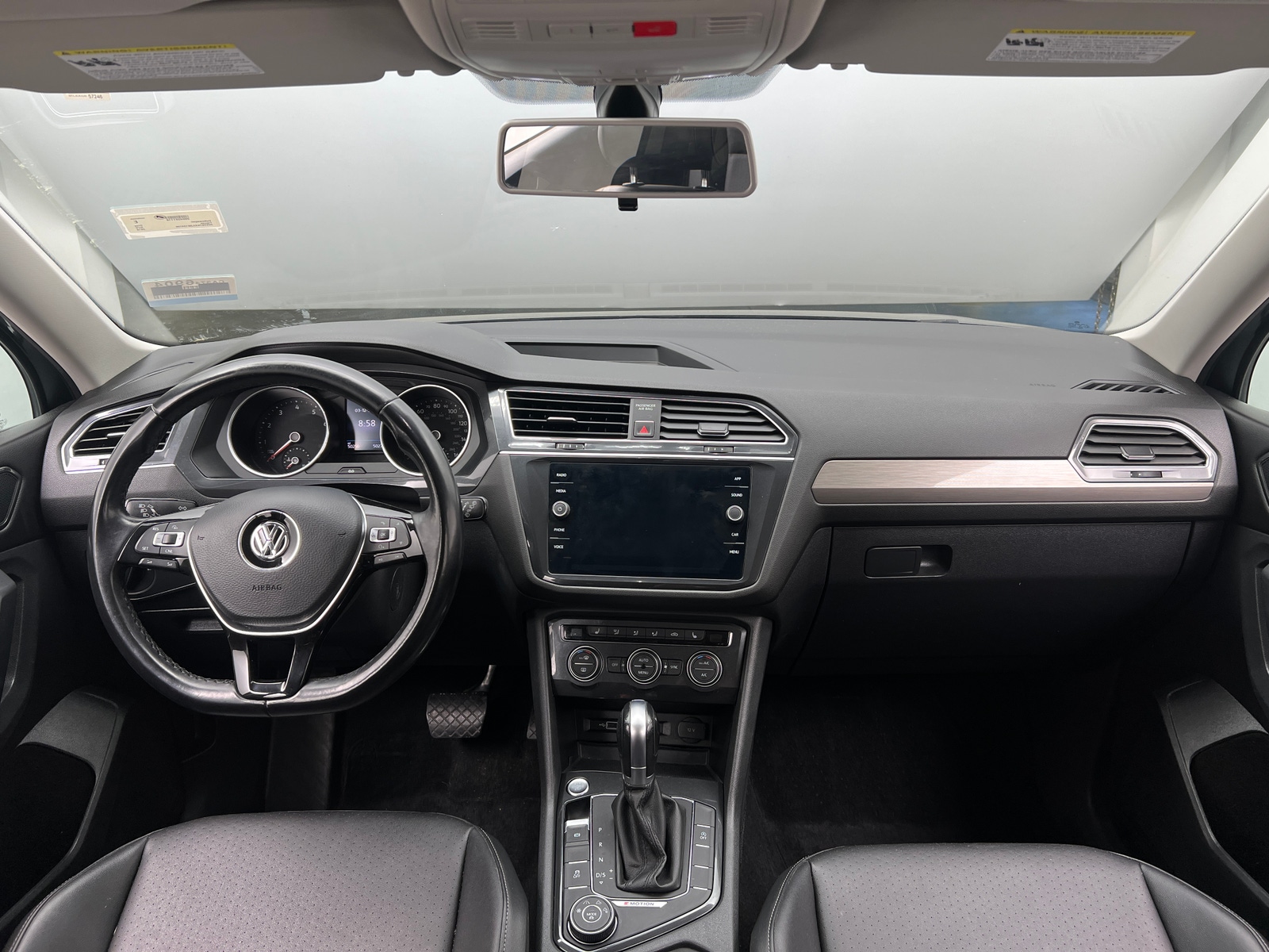 Thumbnail: 2018 Volkswagen Tiguan - 2