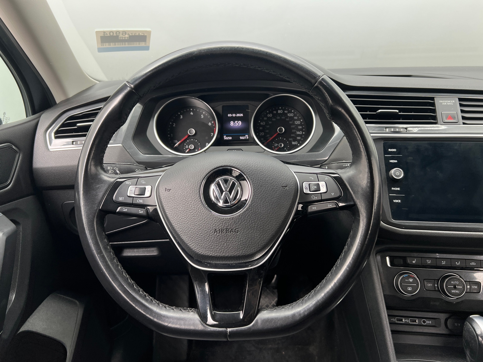 Thumbnail: 2018 Volkswagen Tiguan - 4