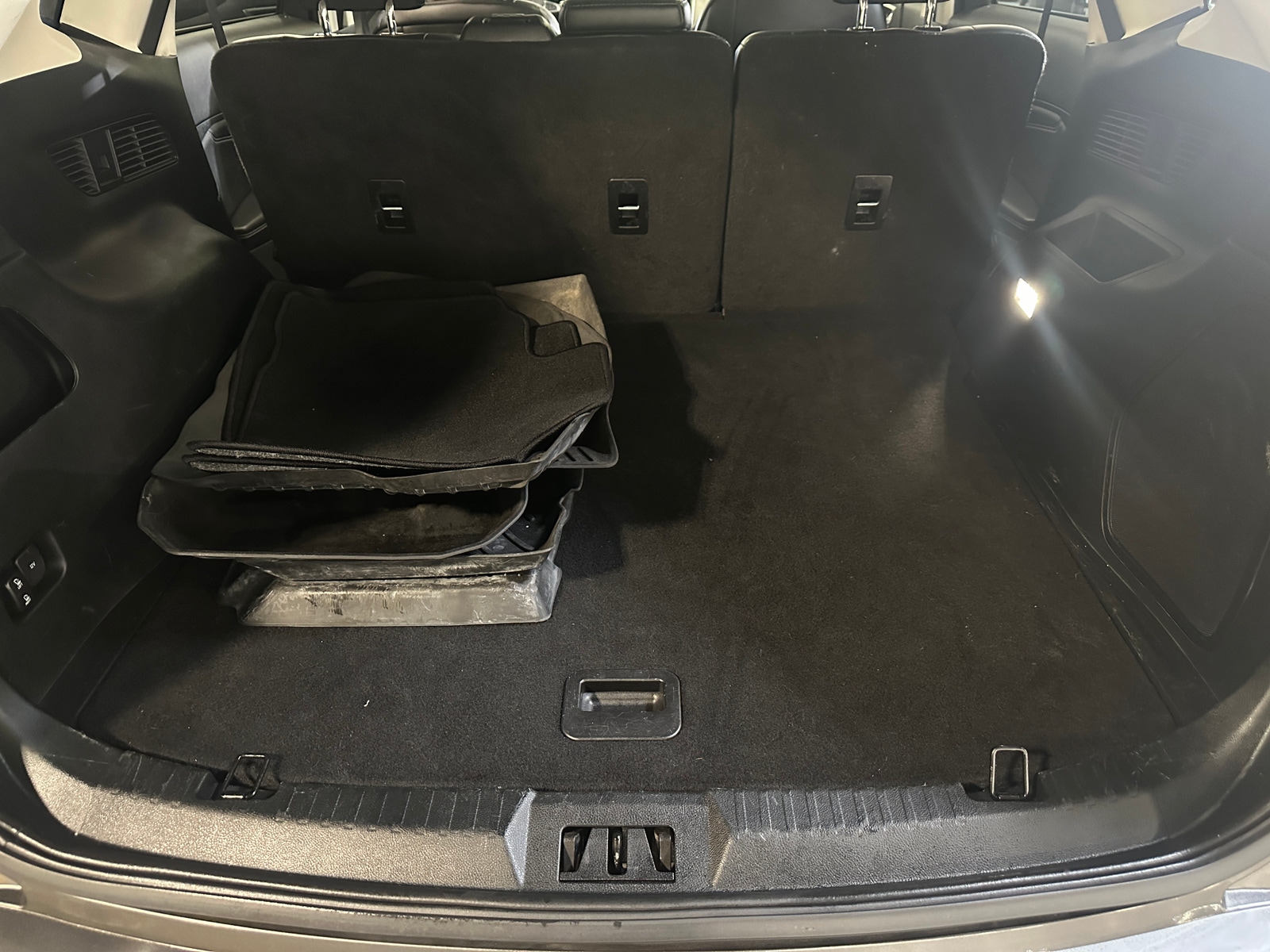 Thumbnail: 2019 Ford Edge - 6