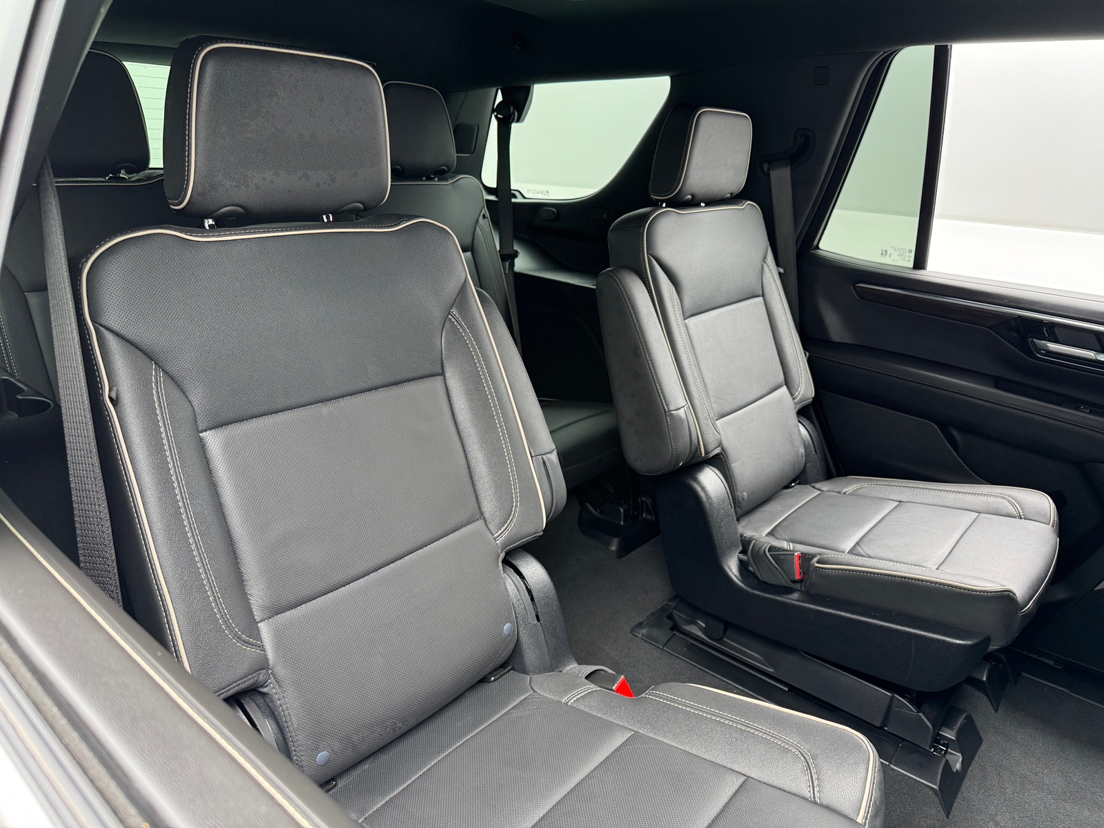 Thumbnail: 2025 Chevrolet Tahoe - 5