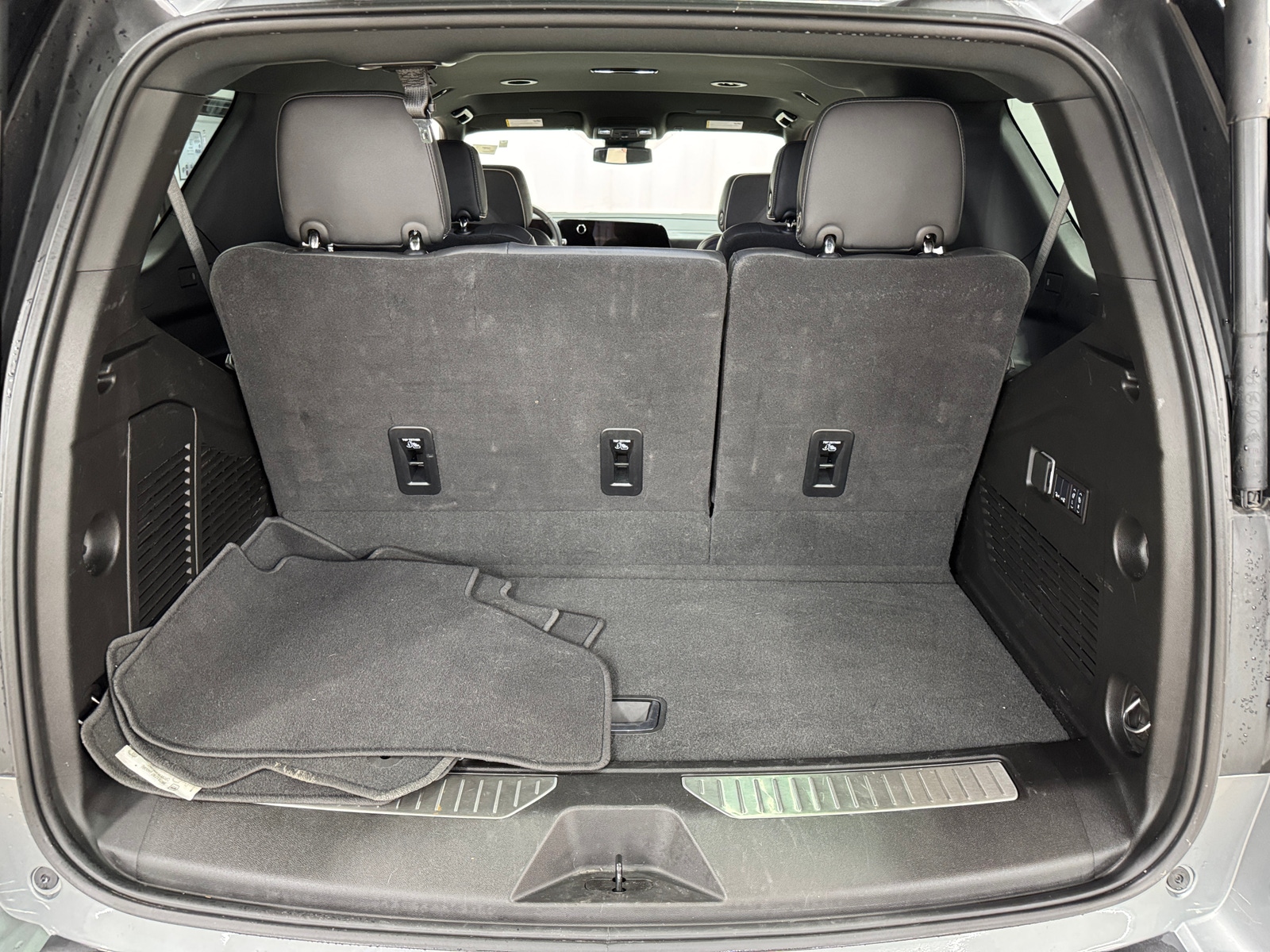 Thumbnail: 2025 Chevrolet Tahoe - 6