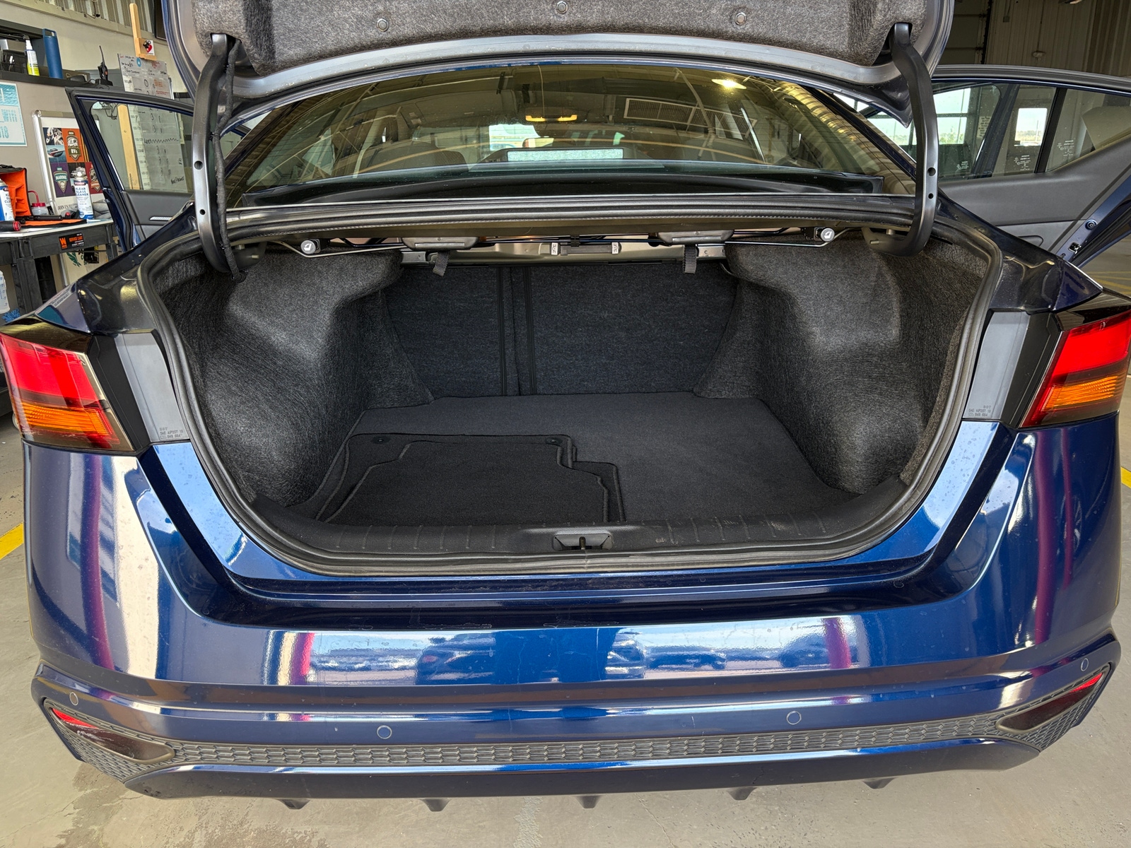 Thumbnail: 2023 Nissan Altima - 7