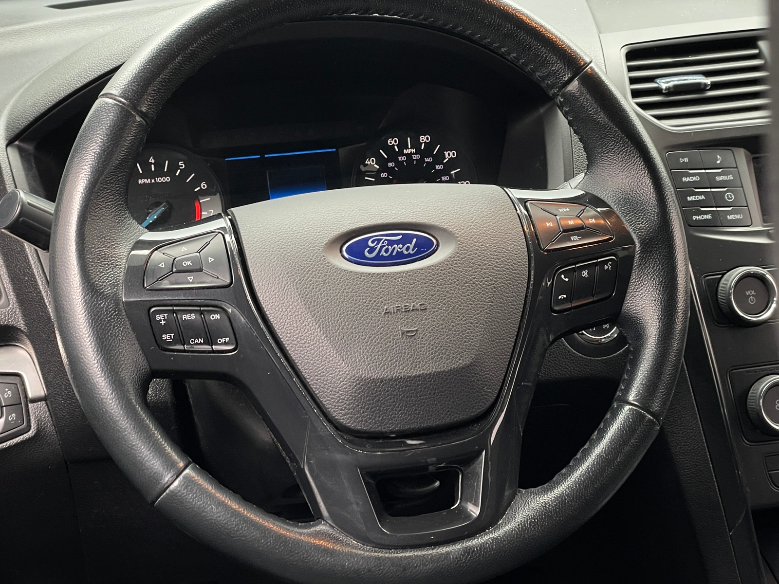 Thumbnail: 2018 Ford Explorer - 5