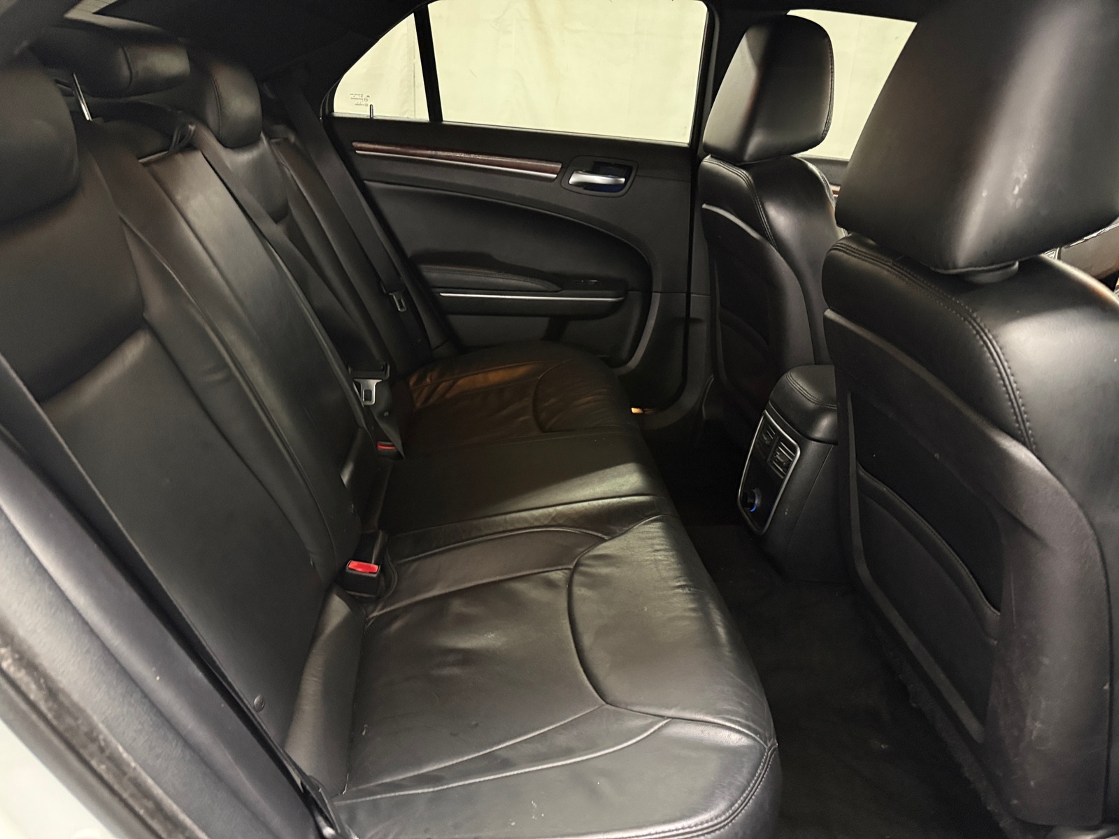 Thumbnail: 2013 Chrysler 300 - 5