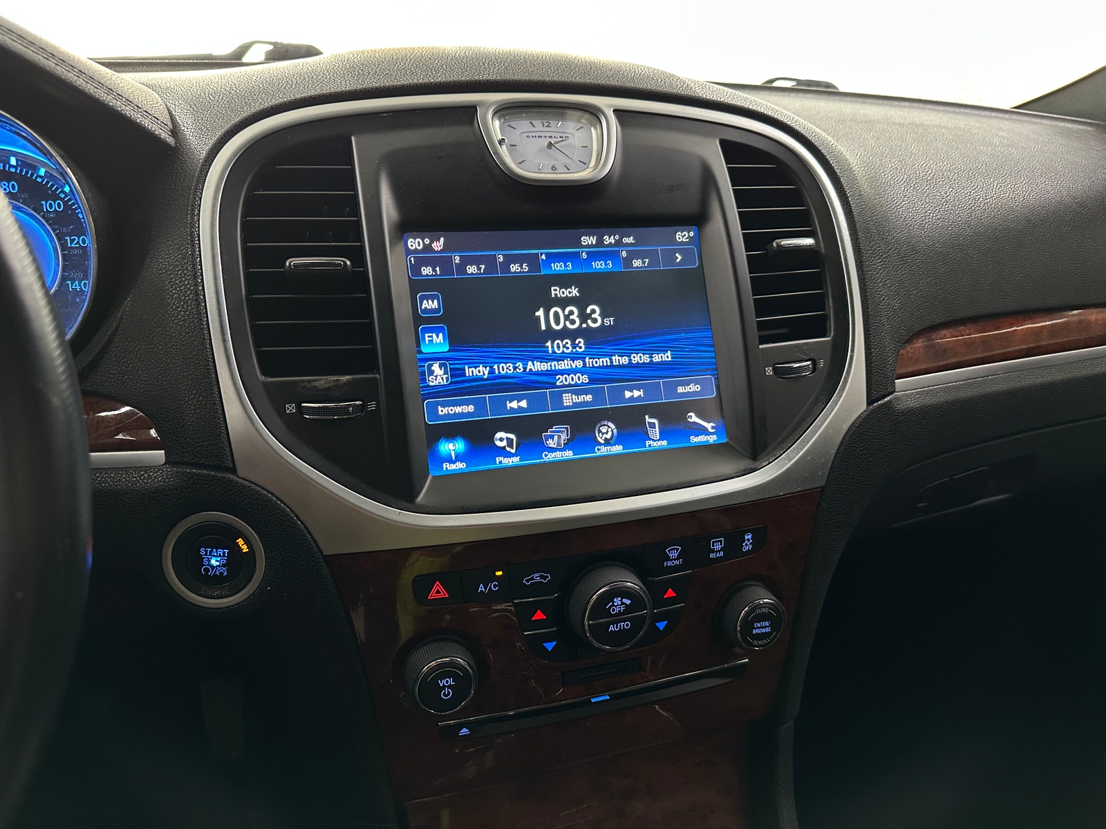 Thumbnail: 2013 Chrysler 300 - 3